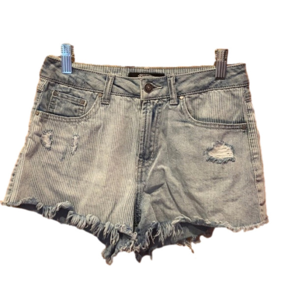 Patterned Light Washed Denim Shorts - Picture 1 of 3